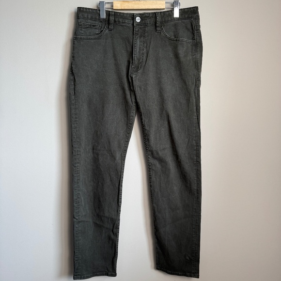 34 Heritage Men's Courage Mid-Rise Straight Casual Pant Gray 36/32 Twill Stretch - Picture 1 of 16